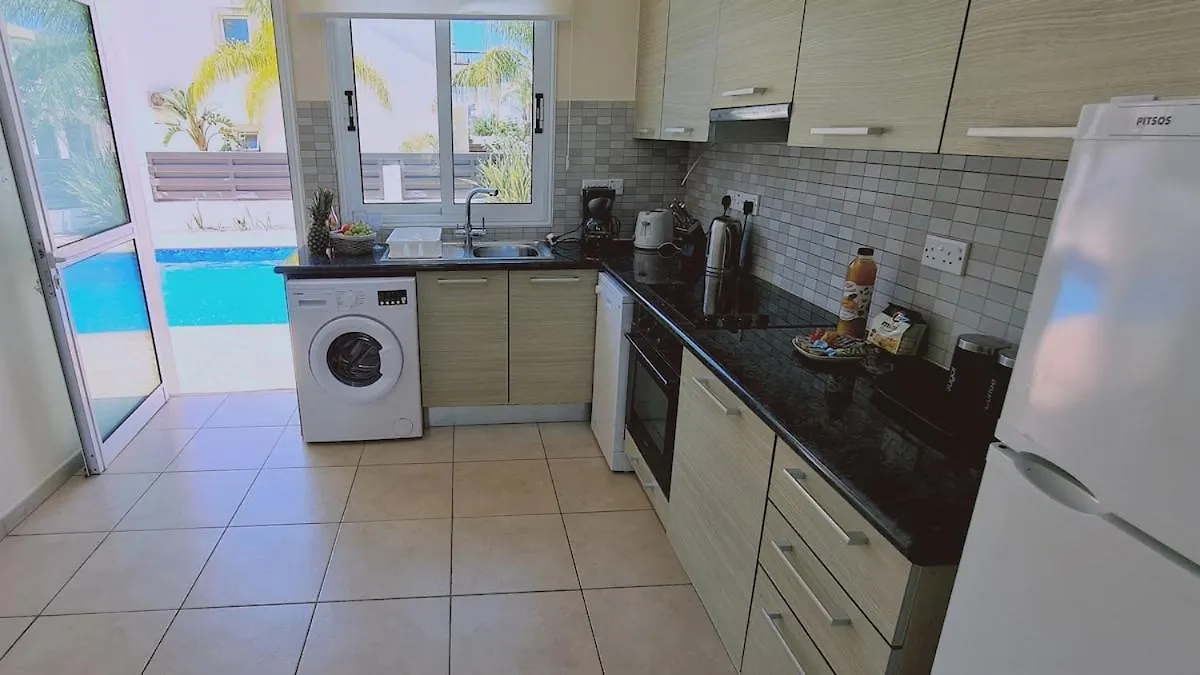 Stay Sunny Bay Villa Protaras 0*,  Cyprus